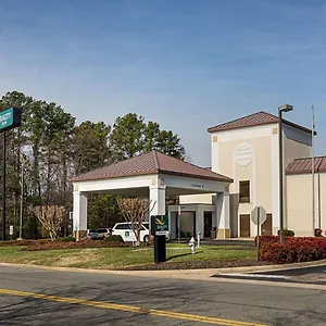 Inn Quality Richmond Airport