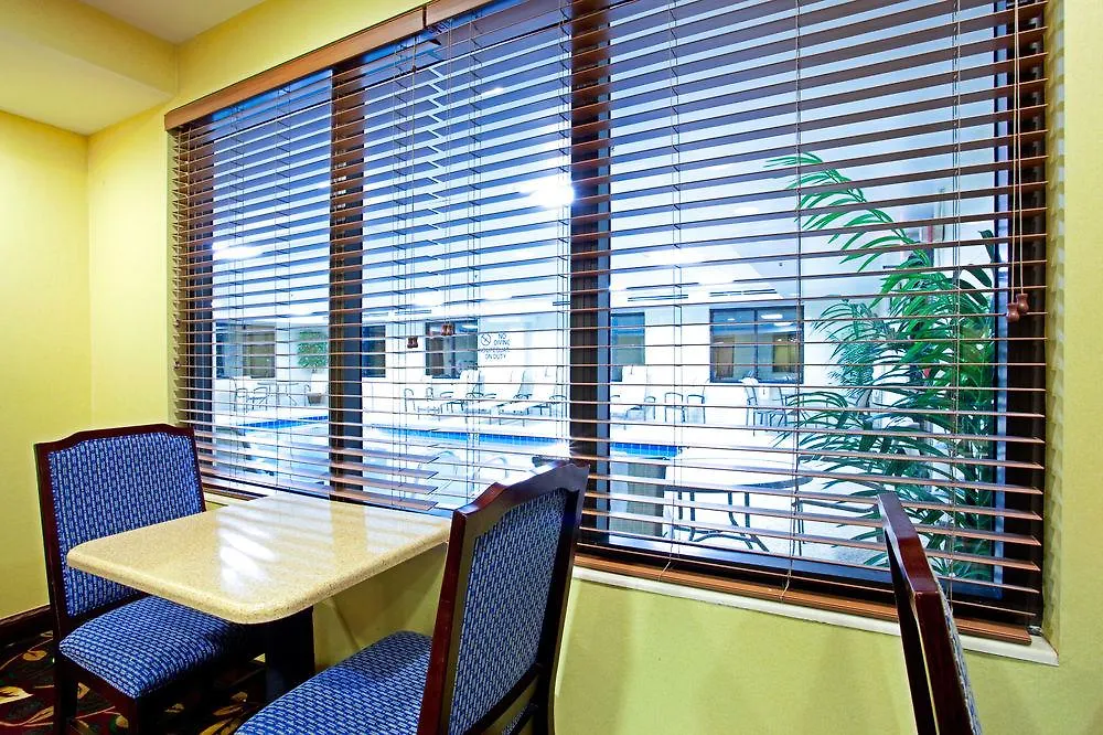 ** Hotel Holiday Inn Express Richmond Airport By Ihg Sandston Stati Uniti