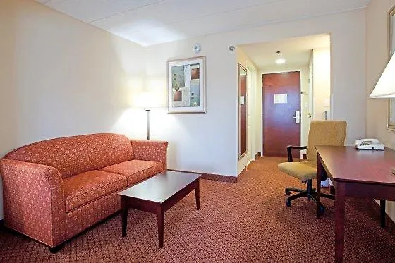 Holiday Inn Express Richmond Airport By Ihg Sandston Hotel