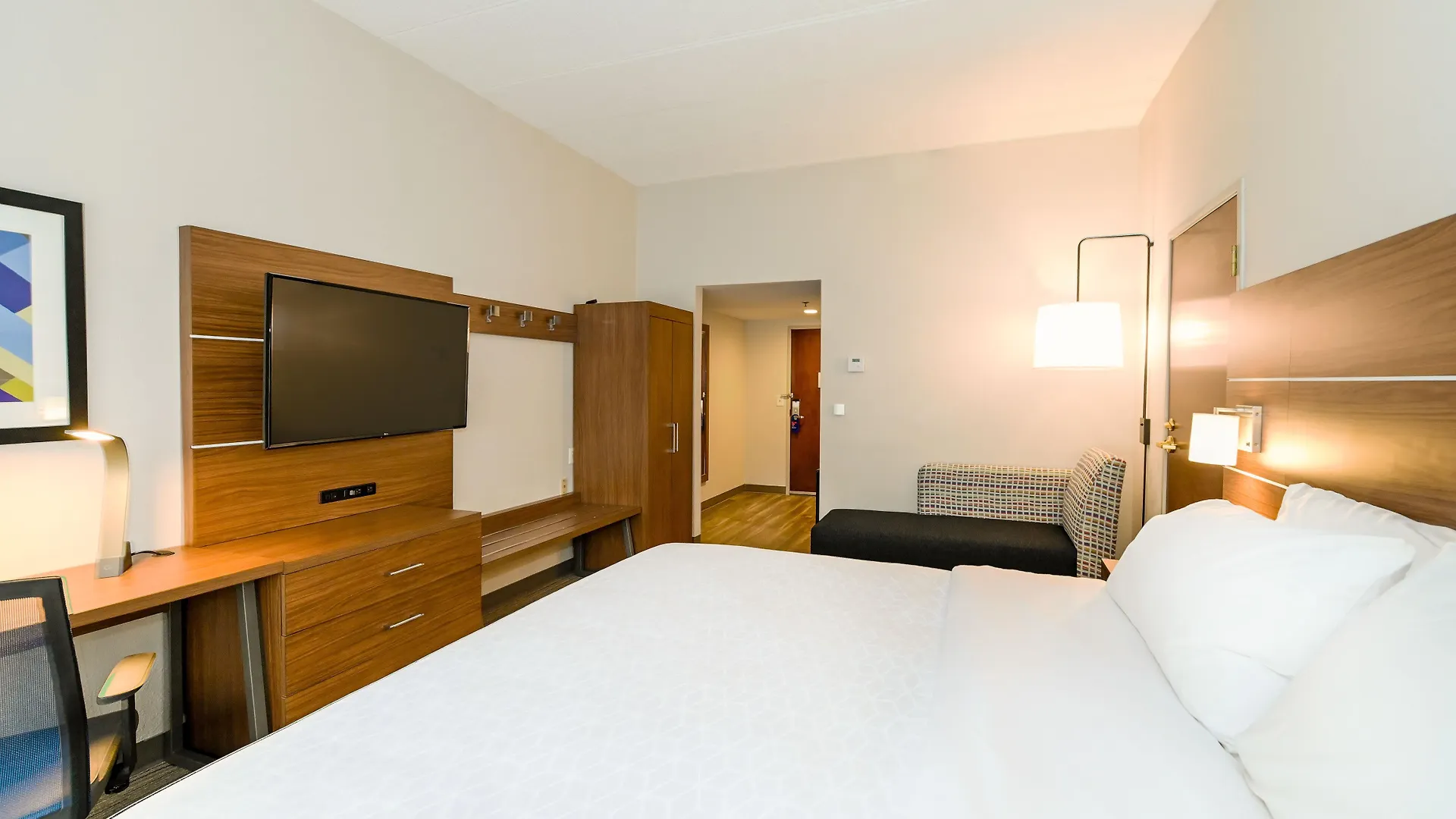Holiday Inn Express Richmond Airport By Ihg Sandston 2*,