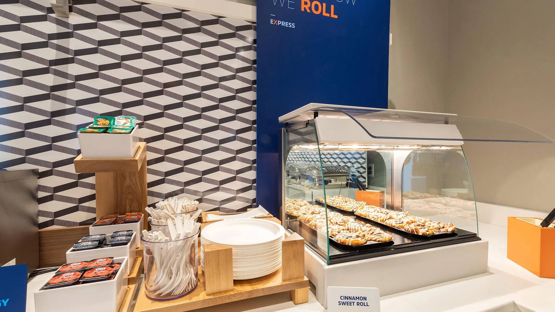 Holiday Inn Express Richmond Airport By Ihg Sandston Hotel