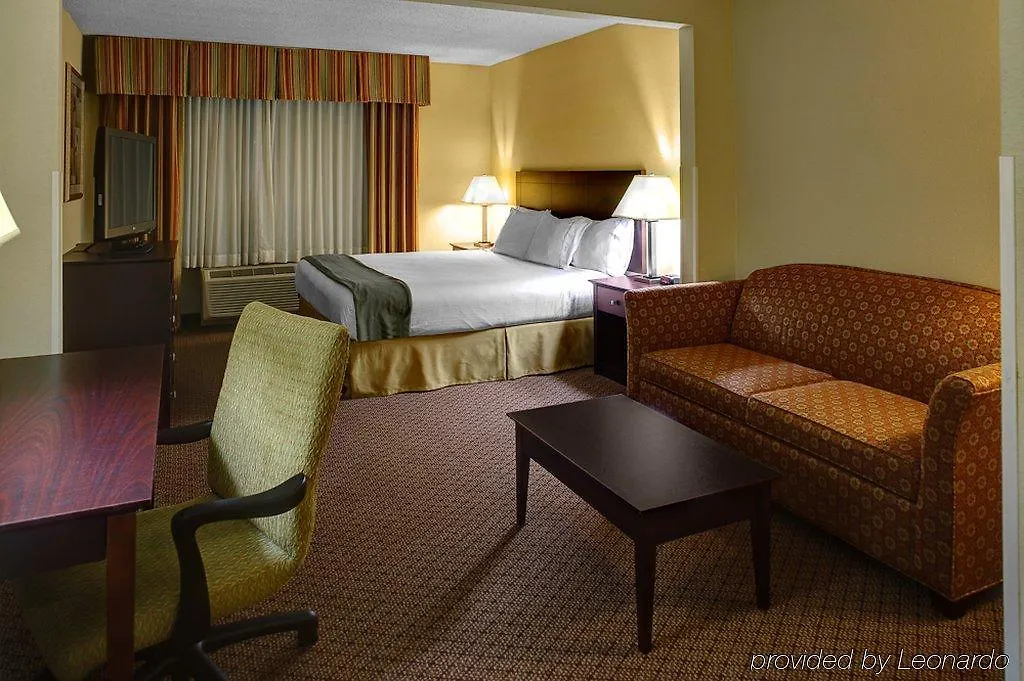 Holiday Inn Express Richmond Airport By Ihg Sandston Hotel